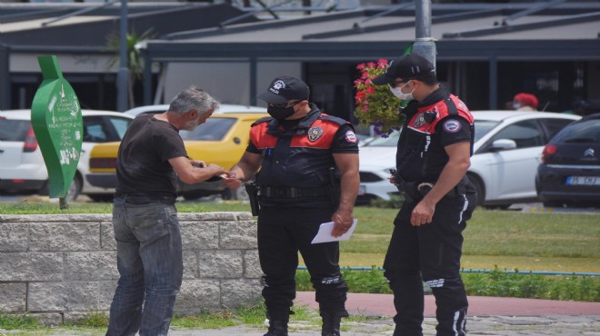 İzmir polisinden maske denetimi!