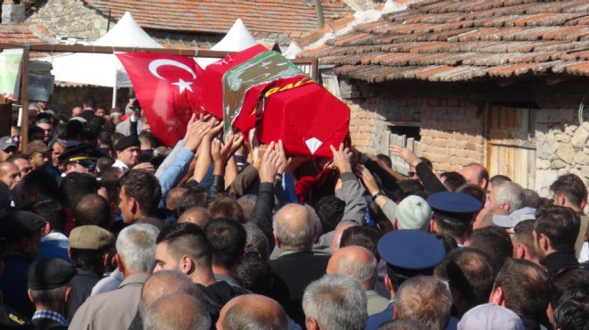 İzmir şehidini sonsuzluğa uğurladı... Acılı baba: Hainleri sevindirmeyeceğim!