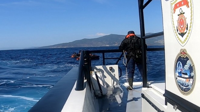 İzmir açıklarında 56 göçmen kurtarıldı