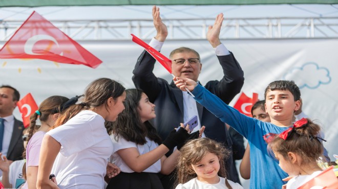 İzmir’de 23 Nisan coşkusu dört bir yanda