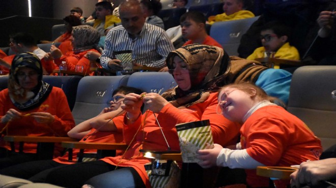 İzmir’de  Örgü Sinema  ile farkındalık buluşması