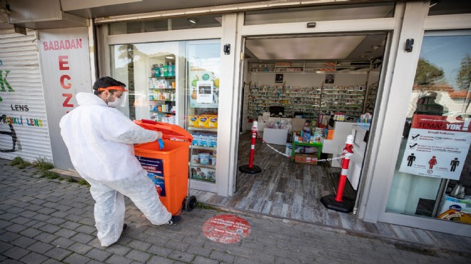 İzmir’de atık maske ve eldivenlere özel tıbbi kova