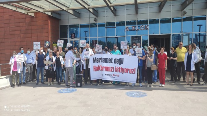 İzmir'de doktorlar iş bırakma eylemi yaptı