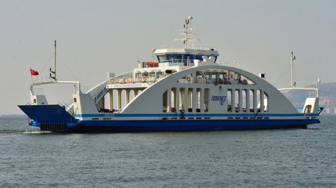 İzmir'de fırtına deniz ulaşımını yine sekteye uğrattı!