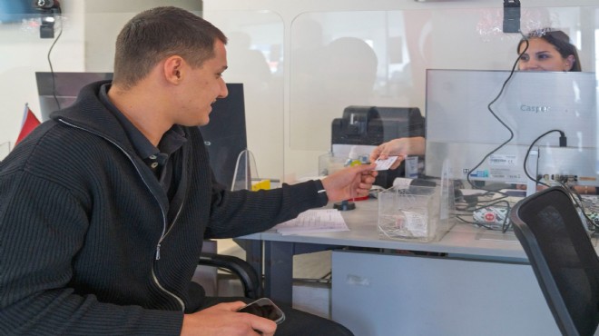 İzmir’de gençlere büyük kolaylık: Ulaşımda yeni indirim dönemi!