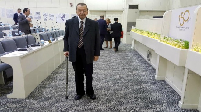 İzmirli 83 yaşındaki eski devlet bakanı bir kez daha meclis üyesi aday adayı