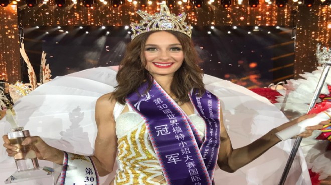 İzmirli Pınar, 'Mankenler Kraliçesi' seçildi
