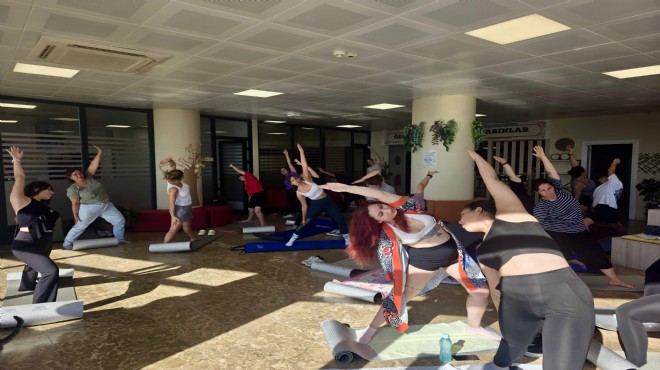İzmirli gençler için yoga saati