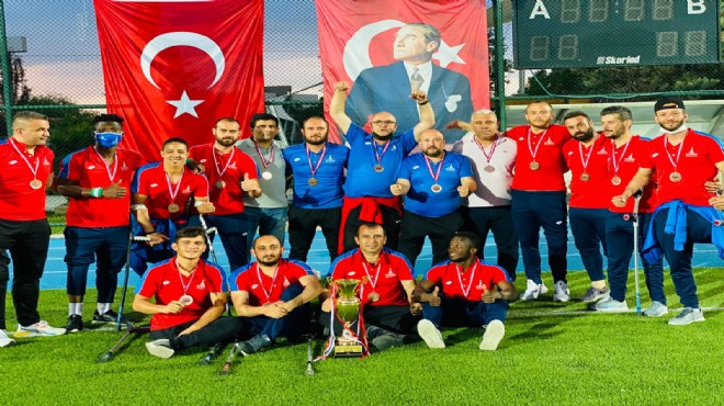 İzmirli sporculardan bir kupa daha