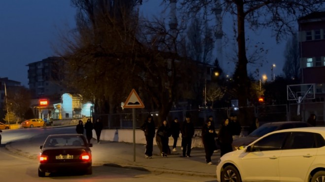 İzmirli vekilden  kalıcı yaz saati  tepkisi: CHP iktidarında tarihe karışacak!