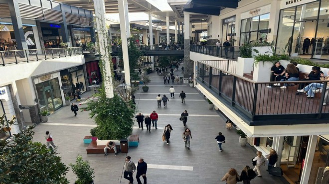 İzmirliler indirime koştu