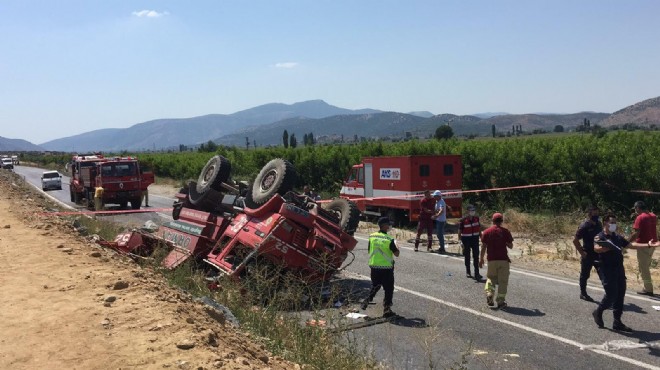 Kahreden kaza! Yangına giden arasöz devrildi: 2 ölü, 2 yaralı