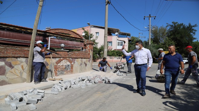 Kaldırım harekatında başkan da sahaya indi