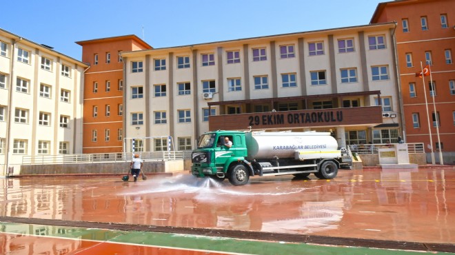 Karabağlar Belediyesi'nden eğitime temizlik desteği