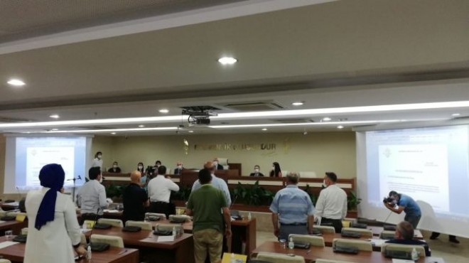 Karabağlar Meclisi'nde 'özür' krizi