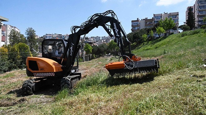 Karabağlar parklarında son teknoloji mesai