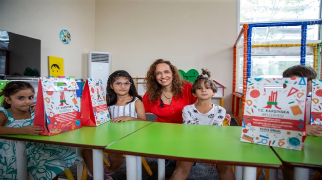 Karşıyaka da 2 bin öğrenciye kırtasiye seti