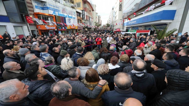 Karşıyaka'da 'Bir Baba Hindi Mustafa'ya vefa