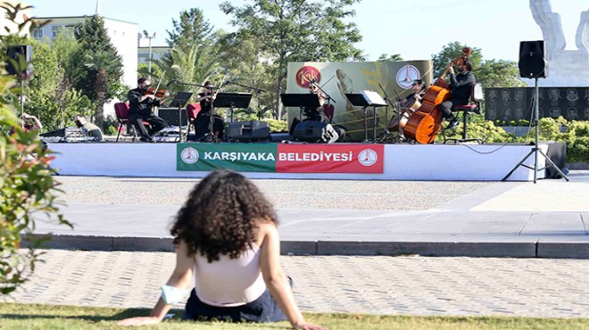 Karşıyaka'da açık havada klasik müzik keyfi