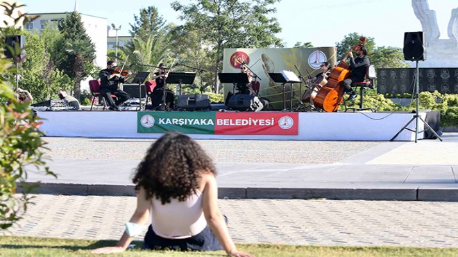 Karşıyaka da açık havada klasik müzik keyfi