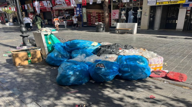 Karşıyaka da çöp dağları!