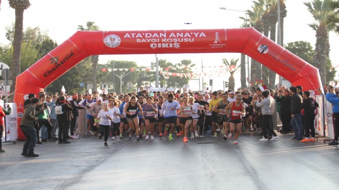 Karşıyaka'da rekor katılımla Ata'dan Ana'ya Saygı Koşusu
