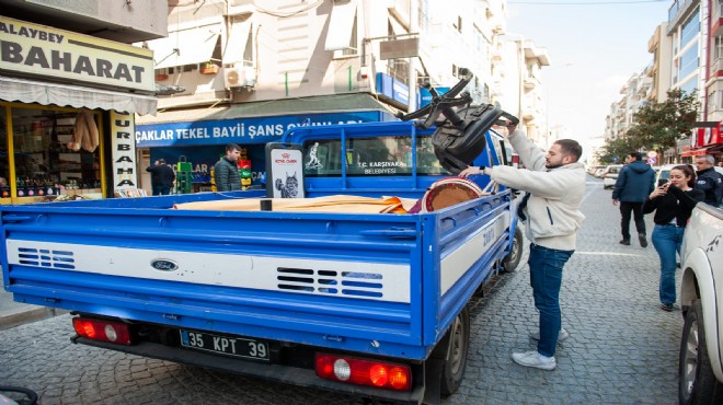 Karşıyaka da esnafın sokakta masa-sandalye sefasına son!