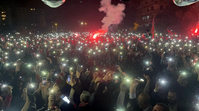 Karşıyaka'da stat isyanı alana indi: Türkiye'nin ilk taraftar mitingi!