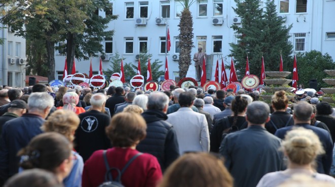 Karşıyaka’da Ata’ya saygı zinciri