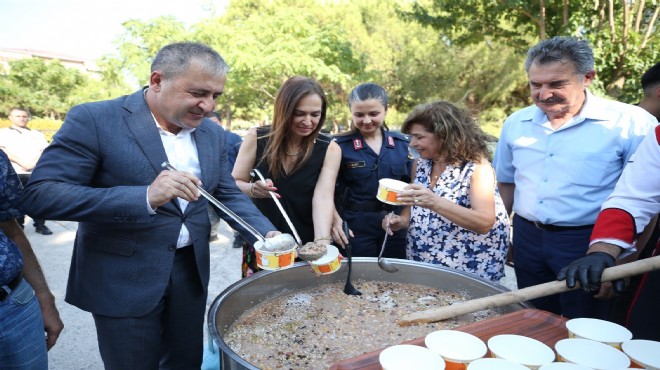 Karşıyaka’da geleneksel aşure buluşması