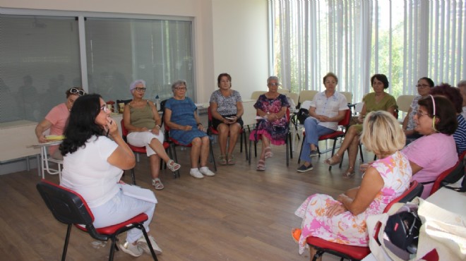 Karşıyakalı çınarlar ‘3. Yaş Üniversitesi nde ders başı yaptı