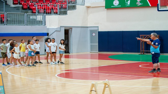 Karşıyakalı çocuklara yaza özel oryantiring eğitimi