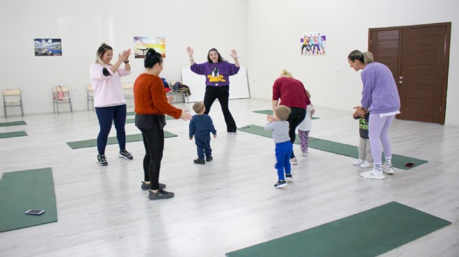 Karşıyakalı miniklere yoga eğitimi