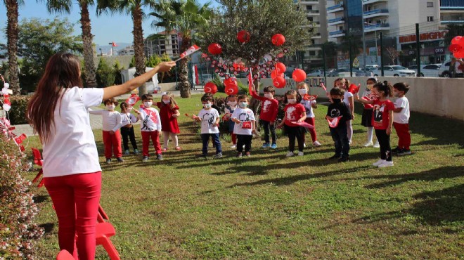 Karşıyakalı miniklerin Cumhuriyet coşkusu