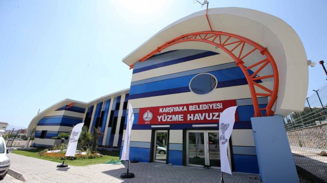 Karşıyaka'nın yüzme havuzu çok sevildi