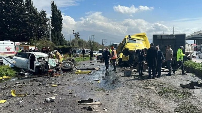 Katliam gibi kaza: Aynı aileden 6 kişi öldü