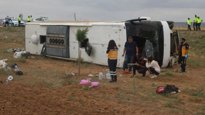 Kayseri de yolcu otobüsü şarampole devrildi