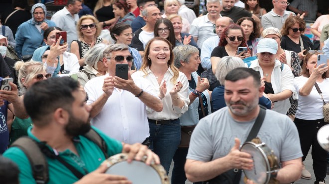 Kemeraltı nda şenlik var!