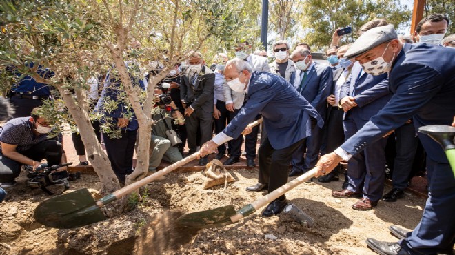 Kılıçdaroğlu ndan Tarım Fuarı nda Soyer e büyük övgü: Koskoca bakanlığın yapamadığını...