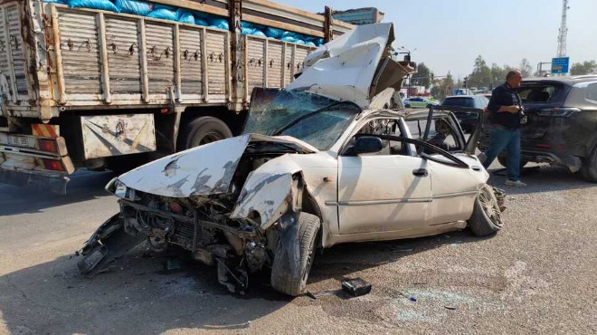 Feci kaza: Kırmızı ışıkta duran 6 aracı biçti!