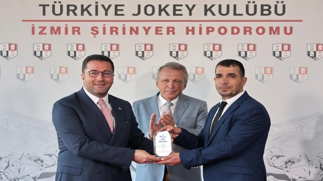 Konak Belediye Başkanlığı Koşusu’nda nefes kesen mücadele