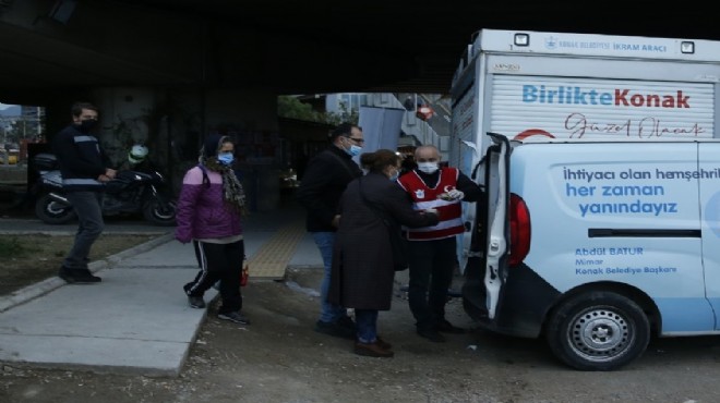 Konak Belediyesi nden  sıcak  ikram