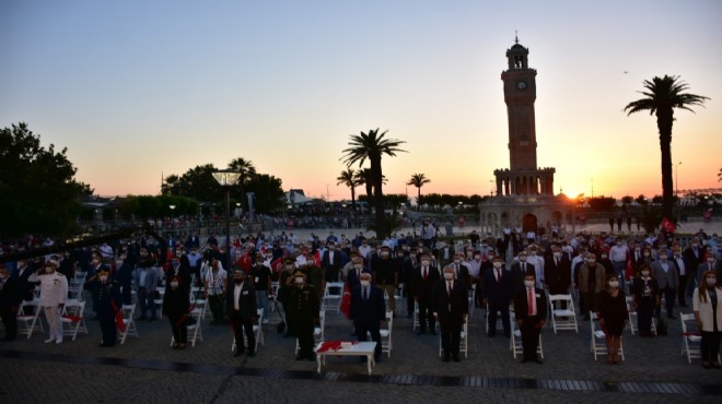 Konak Meydanı nda 15 Temmuz anması!