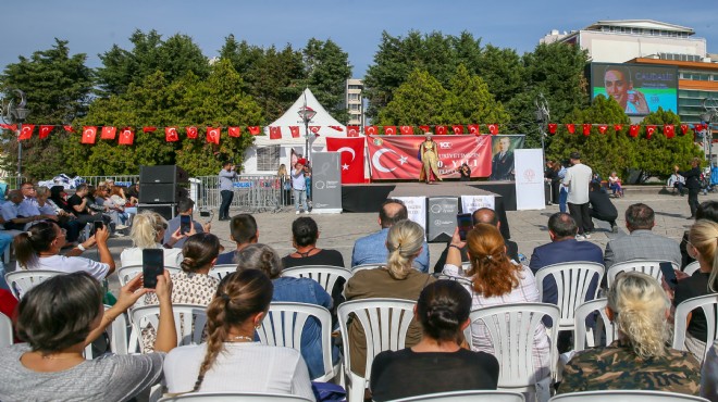 Konak Meydanı nda  Anadolu Selçuklu  defilesi!