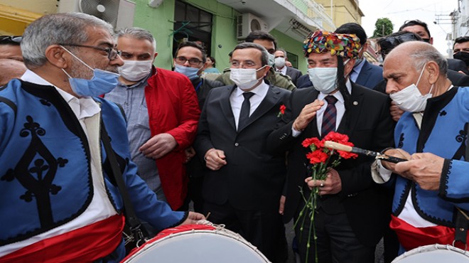 Konak ta Roman bayramı: Kültür merkezi kapılarını açtı, Batur da bir de müjde geldi!