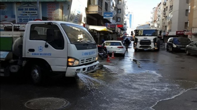 Konak'ta belediyeden 3 vardiya temizlik seferberliği!