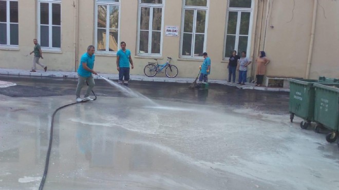 Konak'ta okullarda temizlik harekatı