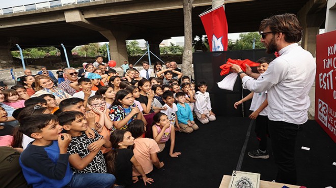 Konak'ın parklarında 23 Nisan coşkusu