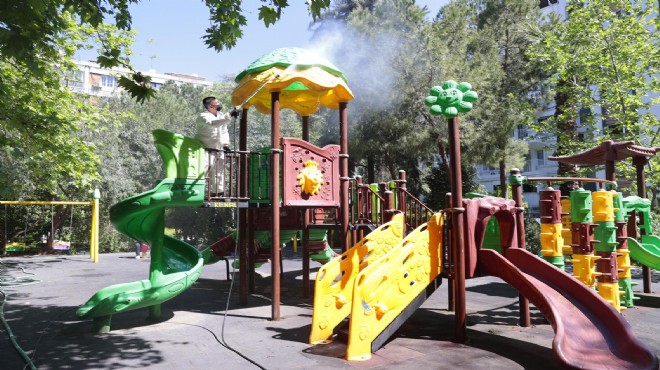 Konak’ın parklarında temizlik mesaisi