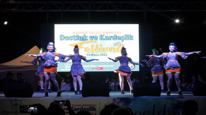 Konak'ta kardeşlik rüzgrı estiren festival